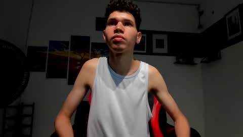 andrew_2811 online show from 09/23/25, 02:36