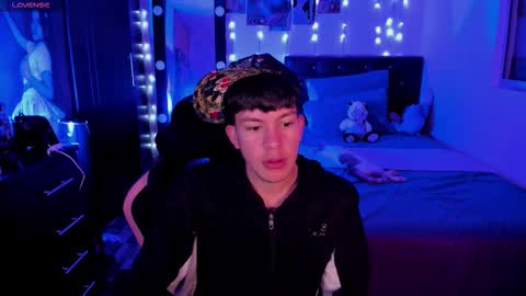 Snapshot of andrew_angels chatting on 09/26/25, 02:48 andrew_angels online show from 09/26/25, 02:48