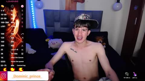 Snapshot of andrew_angels chatting on 10/27/25, 10:03 andrew_angels online show from 10/27/25, 10:03