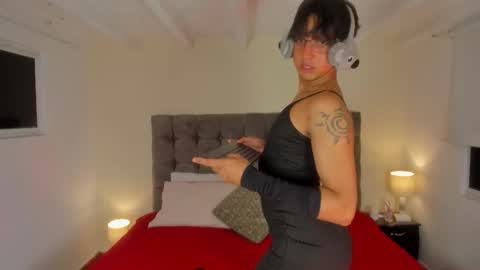 Snapshot of andrew_sissy chatting on 02/22/26, 04:46 Andrew online show from 02/22/26, 04:46
