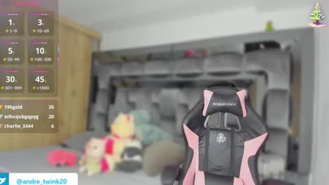 Snapshot of andrew_twink18 chatting on 11/12/25, 11:10 Andrew M. online show from 11/12/25, 11:10