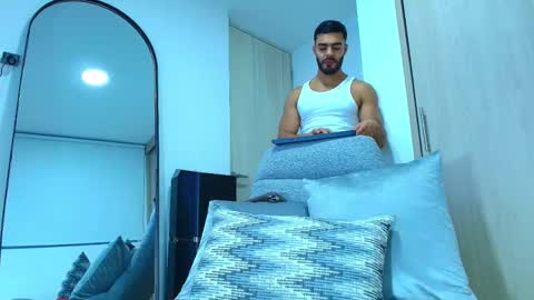 ANDREW WEST online show from 09/17/25, 11:06