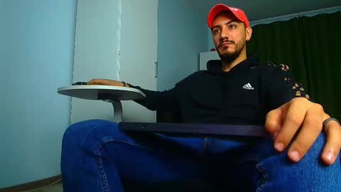 Snapshot of andrewbanner chatting on 10/07/25, 05:04 MasterRomania  online show from 10/07/25, 05:04