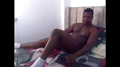 Snapshot of andrewburke06 chatting on 11/19/25, 03:01 andrewburke06 online show from 11/19/25, 03:01