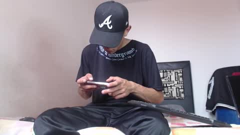 Snapshot of andrewcooper1 chatting on 09/30/25, 03:50 andrew online show from 09/30/25, 03:50