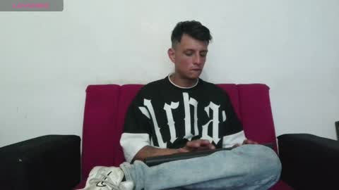 Snapshot of andrewcooper1 chatting on 05/10/26, 04:39 andrew online show from 05/10/26, 04:39
