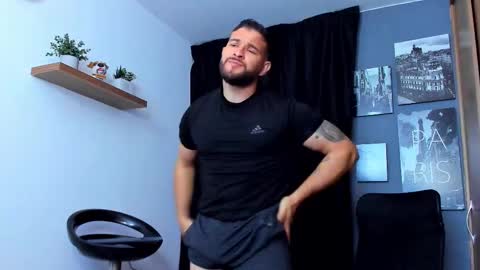 Snapshot of andrewdiaz_ chatting on 11/21/25, 06:45 Andrew Diaz online show from 11/21/25, 06:45