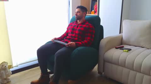 Snapshot of andrewfame chatting on 12/04/24, 04:38 Andrew online show from 12/04/24, 04:38