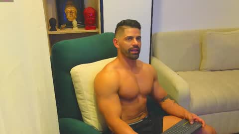 Snapshot of andrewfame chatting on 02/18/25, 11:41 Andrew online show from 02/18/25, 11:41