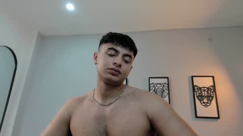 Snapshot of andrewlamar77 chatting on 01/16/25, 05:01 Andrewlamar21 online show from 01/16/25, 05:01