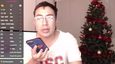Snapshot of andrewmhilton_ chatting on 12/23/24, 02:13 andrewmhilton_ online show from 12/23/24, 02:13