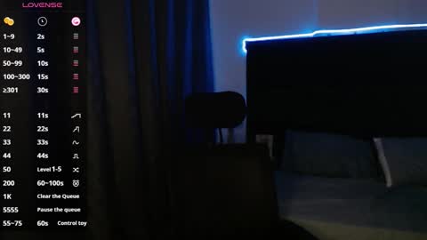 andrewmhilton_ online show from 09/25/25, 01:42