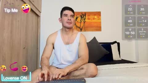 Snapshot of andrewstelee chatting on 11/09/25, 02:32 andrewstelee online show from 11/09/25, 02:32