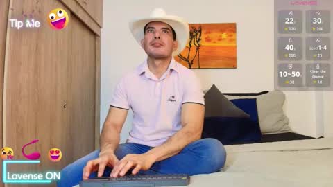 Snapshot of andrewstelee chatting on 11/29/25, 09:29 andrewstelee online show from 11/29/25, 09:29