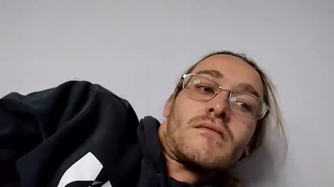 Snapshot of andrewwhitby chatting on 09/20/25, 12:50 andrewwhitby online show from 09/20/25, 12:50