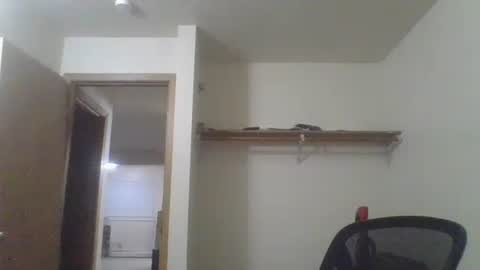 androidified online show from 10/04/25, 04:21