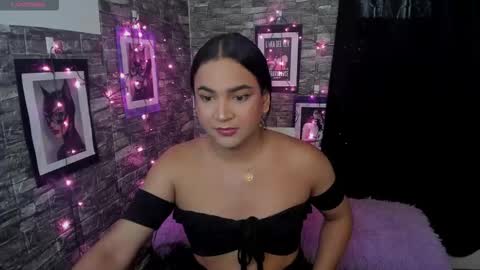 Snapshot of andrys_hot chatting on 11/20/25, 09:58 Andrys online show from 11/20/25, 09:58