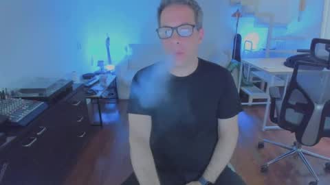 Snapshot of andy0pandi chatting on 11/03/25, 11:33 Andrew online show from 11/03/25, 11:33