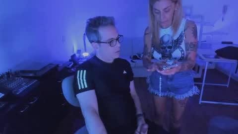 Snapshot of andy0pandi chatting on 11/09/25, 07:39 Andrew online show from 11/09/25, 07:39