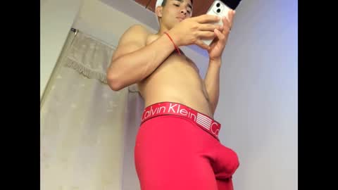 Snapshot of andy_0018 chatting on 12/21/24, 10:39 Andy online show from 12/21/24, 10:39