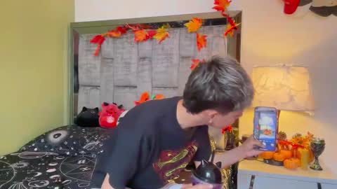 Andy online show from 10/23/25, 04:17