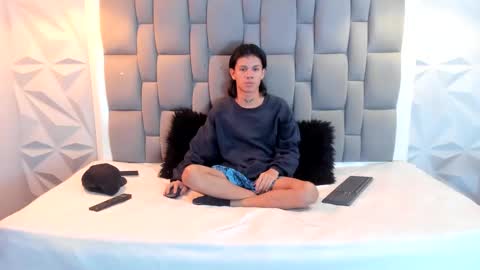 andy_dan1 online show from 02/11/25, 02:46