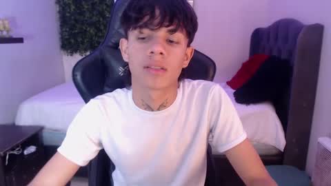 andy_dan1 online show from 02/26/25, 01:41