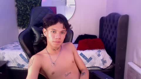 andy_dan1 online show from 03/10/25, 04:35