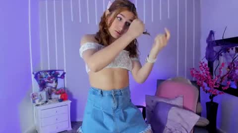 Snapshot of andy_gamboa chatting on 10/09/25, 01:20 Andrea online show from 10/09/25, 01:20