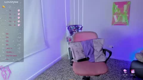 Snapshot of andy_gamboa chatting on 10/20/25, 12:38 Andrea online show from 10/20/25, 12:38