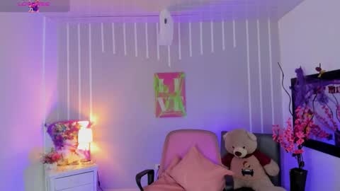 Snapshot of andy_gamboa chatting on 10/28/25, 01:14 Andrea online show from 10/28/25, 01:14