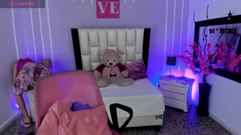 Snapshot of andy_gamboa chatting on 11/05/25, 01:55 Andrea online show from 11/05/25, 01:55