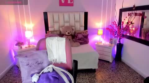 Snapshot of andy_gamboa chatting on 11/20/25, 01:11 Andrea online show from 11/20/25, 01:11