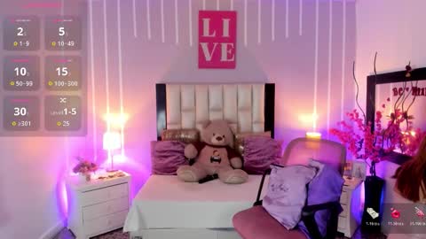 Snapshot of andy_gamboa chatting on 11/21/25, 01:10 Andrea online show from 11/21/25, 01:10