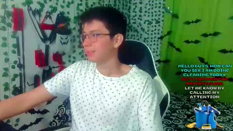 Snapshot of andy_gray01 chatting on 11/08/25, 11:43 Andy Gray online show from 11/08/25, 11:43