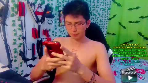 Snapshot of andy_gray01 chatting on 11/12/25, 01:39 Andy Gray online show from 11/12/25, 01:39