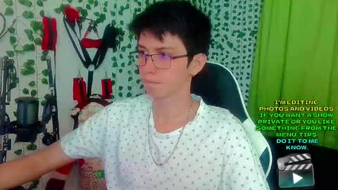 Snapshot of andy_gray01 chatting on 12/14/25, 12:43 Andy Gray online show from 12/14/25, 12:43