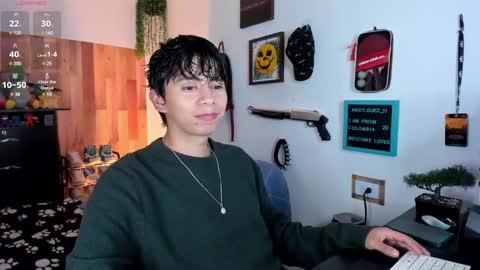 Snapshot of andy_guez_11 chatting on 02/12/25, 10:03 andy_guez_11 online show from 02/12/25, 10:03