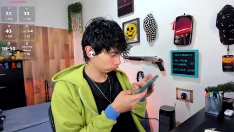 Snapshot of andy_guez_11 chatting on 03/03/25, 10:38 andy_guez_11 online show from 03/03/25, 10:38