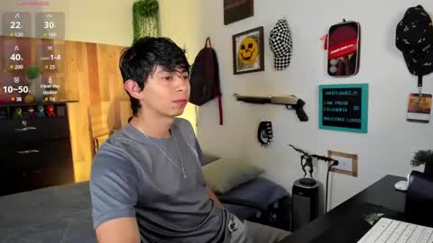 Snapshot of andy_guez_11 chatting on 03/05/25, 10:00 andy_guez_11 online show from 03/05/25, 10:00