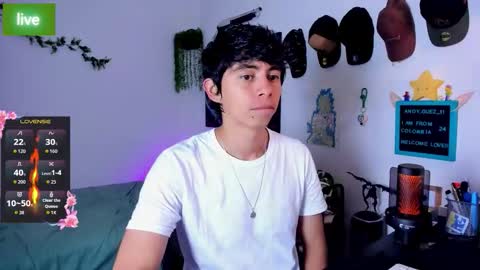 andy_guez_11 online show from 09/25/25, 11:03