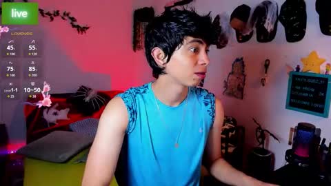 andy_guez_11 online show from 10/06/25, 10:02