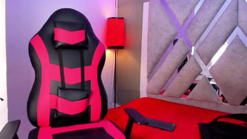 andy_jones7 online show from 10/08/25, 03:48