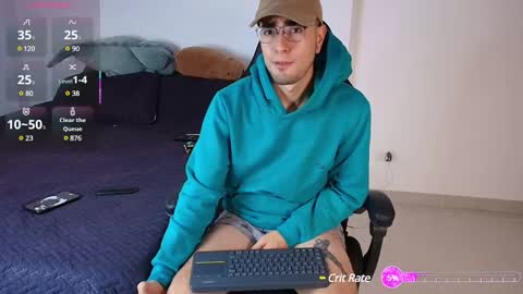 Snapshot of andy_shaaw chatting on 03/06/25, 01:35 Andres online show from 03/06/25, 01:35