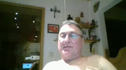 Snapshot of andybayern chatting on 02/24/26, 05:33 andybayern online show from 02/24/26, 05:33