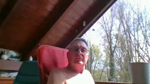 Snapshot of andybayern chatting on 04/18/26, 11:25 andybayern online show from 04/18/26, 11:25