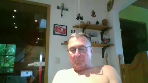 Snapshot of andybayern chatting on 05/19/26, 05:30 andybayern online show from 05/19/26, 05:30