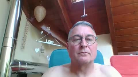 Snapshot of andybayern chatting on 05/22/26, 01:28 andybayern online show from 05/22/26, 01:28