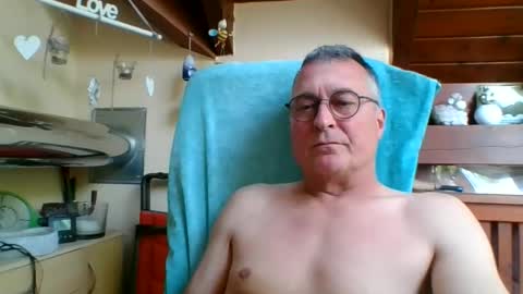Snapshot of andybayern chatting on 05/27/26, 03:09 andybayern online show from 05/27/26, 03:09