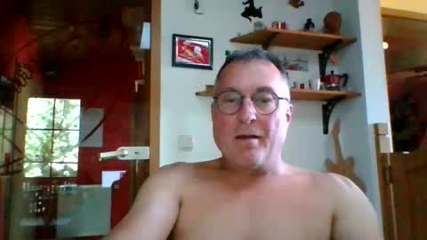 Snapshot of andybayern chatting on 06/03/26, 03:50 andybayern online show from 06/03/26, 03:50